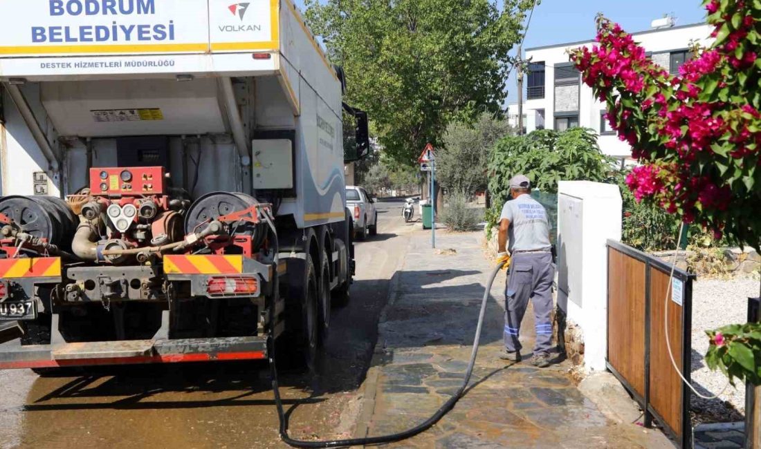 BODRUM BELEDİYESİ EKİPLERİ, TEMİZLİK SEFERBERLİĞİ KAPSAMINDA MUMCULAR MAHALLESİ GENELİNDE KAPSAMLI