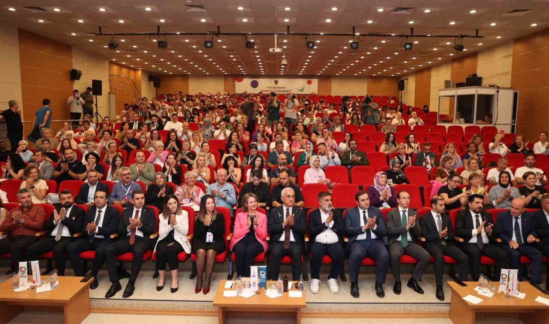 MUŞ’TA "KANSERDEN DAHA GÜÇLÜYÜZ" MOTTOSUYLA DÜZENLENEN 11. ULUSLARARASI ONKOLOJİ GÜNLERİ"