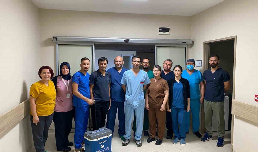 MANİSA’NIN AKHİSAR İLÇESİNDE AŞIRI YÜKSEK TANSİYONA BAĞLI BEYİN KANAMASIYLA HASTANEYE