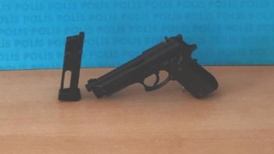 ESKİŞEHİR’DE POLİS EKİPLERİNİN YAPTIĞI ÇALIŞMALARDA 9 RUHSATSIZ TABANCA, 1 AV