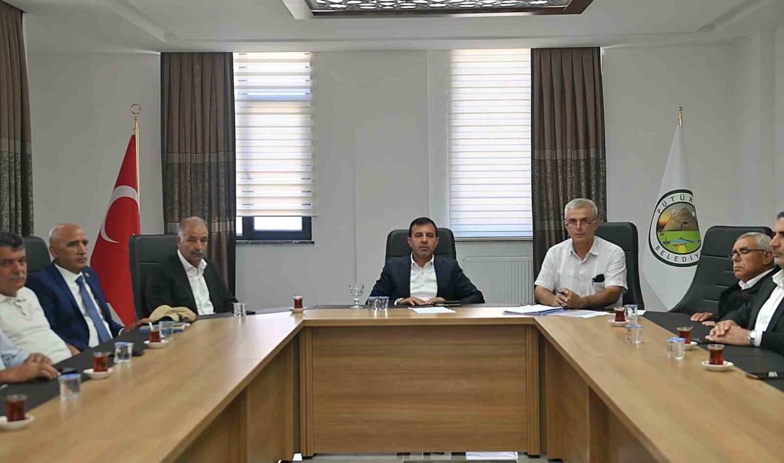 PÜTÜRGE BELEDİYESİ'NİN EYLÜL AYI MECLİS TOPLANTISI BAŞKAN MİKAİL SÜLÜK'ÜN BAŞKANLIĞINDA