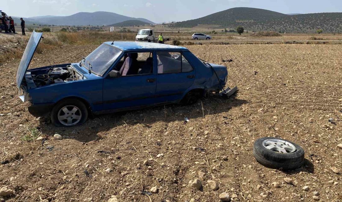 BİLECİK'TE SEYİR HALİNDE KONTROLDEN ÇIKAN ARAÇ ŞARAMPOLE UÇARKEN SÜRÜCÜSÜ YARALANDI.