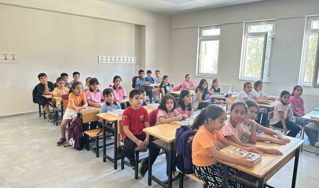 MANİSA’NIN SARIGÖL İLÇESİNDE 2024-2025 EĞİTİM-ÖĞRETİM YILI DÜZENLENEN TÖRENLE BAŞLADI.