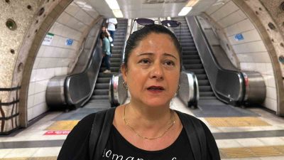 SARIYER'DE ATATÜRK OTO SANAYİ METRO İSTASYONUNDA YÜRÜYEN MERDİVENLERİN BASAMAKLARI KIRILDI.