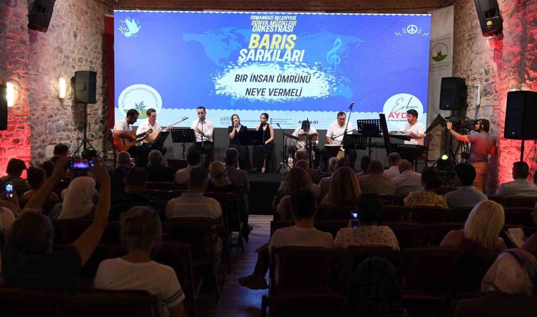 ŞARKILAR BARIŞ DOLU BİR DÜNYA İÇİN SESLENDİRİLDİ