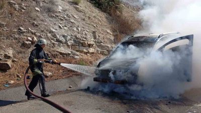 TARSUS’TA SEYİR HALİNDEKİ ARAÇTA HENÜZ BİLİNMEYEN BİR NEDENLE MOTOR KISMI