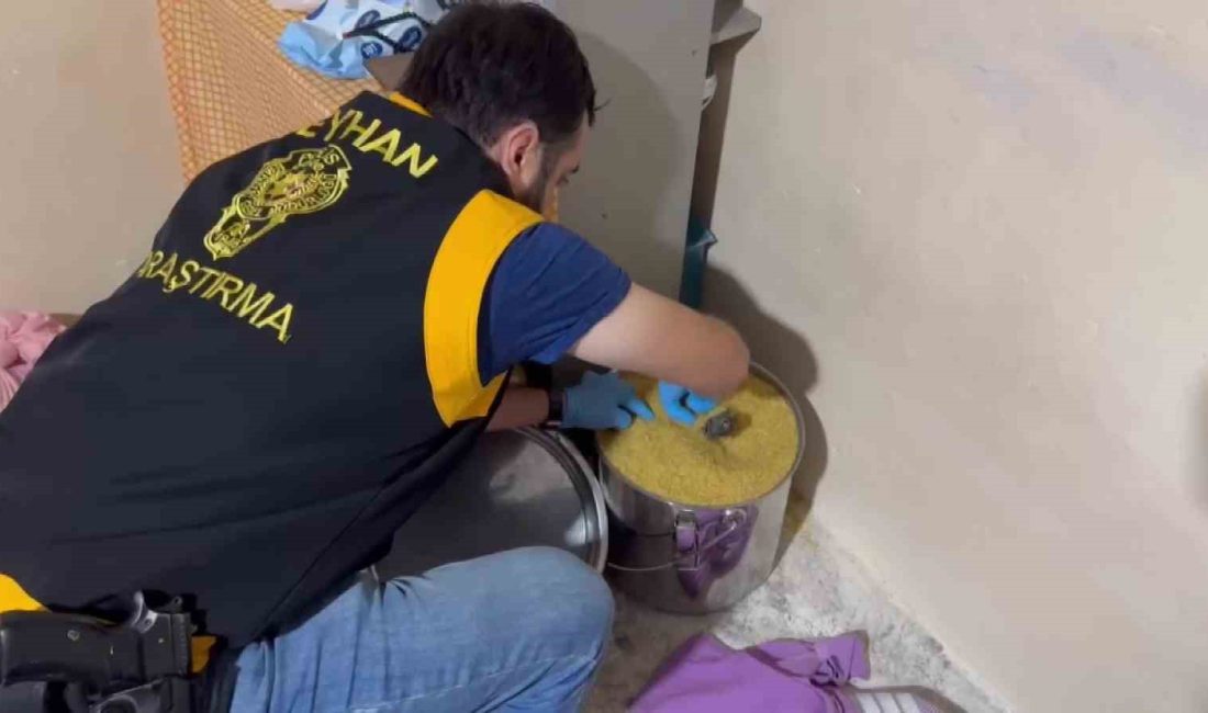 ADANA’DA SEYHAN POLİSLERİ RUHSATSIZ SİLAHLARA YÖNELİK YAPTIĞI ÇALIŞMALARDA BİR EVDEKİ