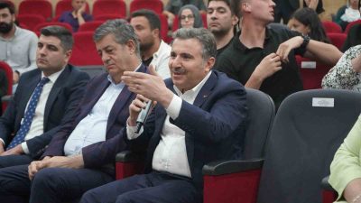 DAĞA KAÇIRILAN ÇOCUKLARI İÇİN 6 YILDIR DİYARBAKIR'DA OTURMA EYLEMİNİ SÜRDÜREN