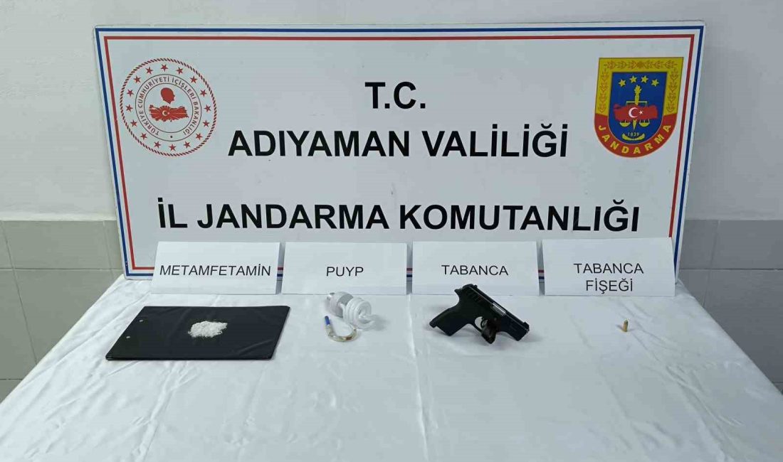 ADIYAMAN İL JANDARMA KOMUTANLIĞI EKİPLERİ DURUMUNDAN ŞÜPHELENEN ARAÇTA YAPILAN ARAMADA