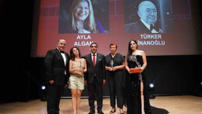 TÜRK SİNEMASINA EMEK VEREN İSİMLER FİLM-SAN VAKFI’NIN DÜZENLEDİĞİ ÖDÜL TÖRENİ