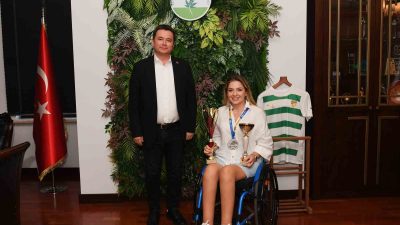 OSMANGAZİ BELEDİYESİ YAZI İŞLERİ MÜDÜRLÜĞÜ PERSONELİ KÜBRA DENİZCİ KESKİN, DÜNYADAKİ