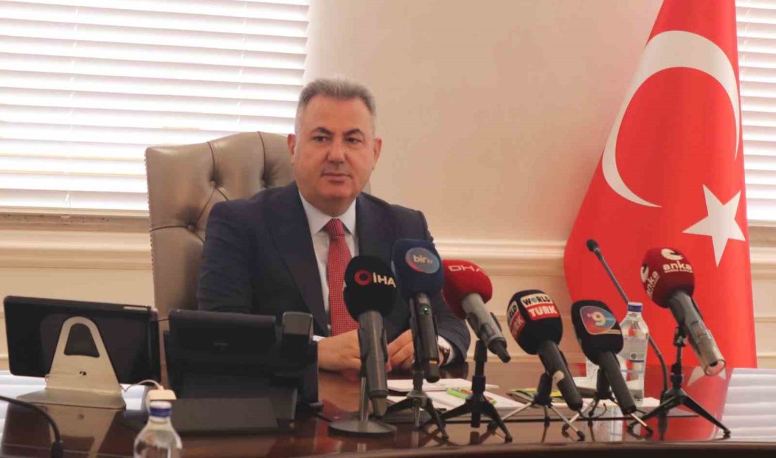 GÖREVE BAŞLAMASININ ARDINDAN 1 YIL GEÇEN İZMİR VALİSİ SÜLEYMAN ELBAN,