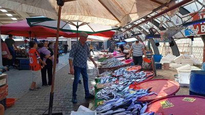 AV SEZONUN SONA ERMESİYLE BİRLİKTE AFYONKARAHİSAR’DAKİ TEZGAHLAR BALIKLA DOLUP TAŞARKEN