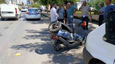 ANTALYA’NIN MANAVGAT İLÇESİNDE MOTOSİKLET İLE OTOMOBİLLE ÇARPIŞMASI SONUCU MEYDANA GELEN