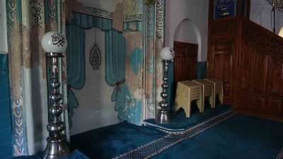 FATİH SULTAN MEHMET HAN ZAMANINDA YAPILAN VE ZAMAN İÇERİSİNDE DUVARLARI