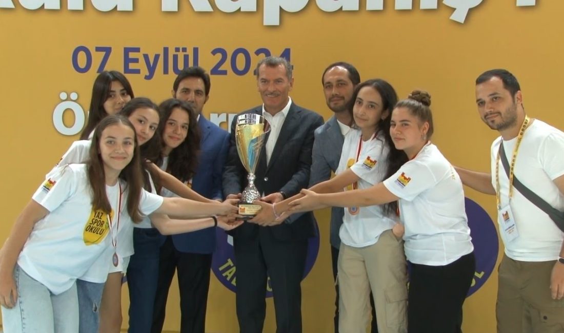 ZEYTİNBURNU BELEDİYESİ YAZ SPOR OKULLARINDA YAZ TATİLLERİNİ SPORLA UĞRAŞARAK GEÇİREN