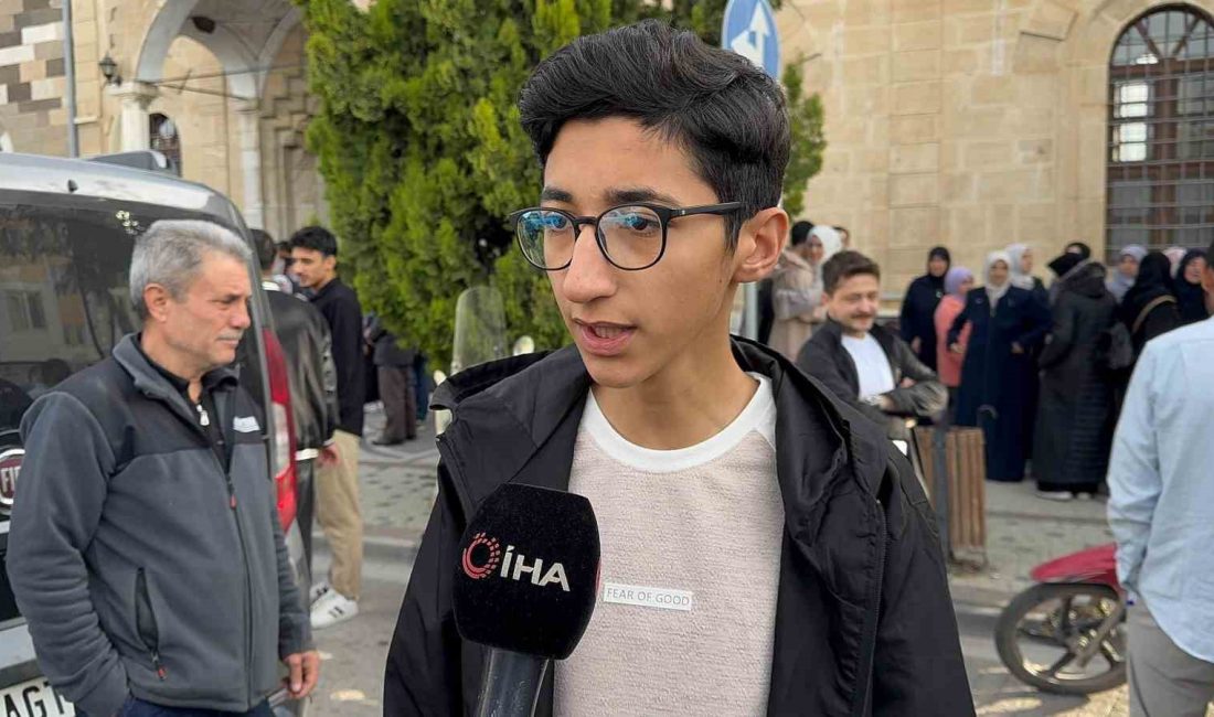 AFYONKARAHİSAR’DA 13 YAŞINDA HAFIZ OLAN ÇOCUK 16 YAŞINDA DA UMRE’YE
