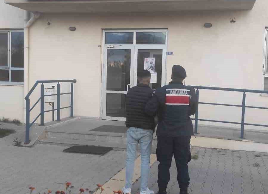 AFYONKARAHİSAR’DA UYUŞTURUCU SUÇUNDAN 14 YIL 8 AY 7 GÜN HAPİS