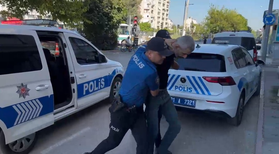 ADANA'DA SEYHAN POLİSİ UYUŞTURUCU TİCARETİ VE DOLANDIRICILIK SUÇLARINDAN 15 YIL