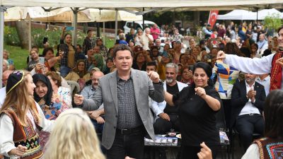 Osmangazi Belediyesi her hafta bir mahallede düzenlediği ‘Mahallemizde Şenlik Var’