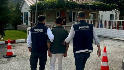 BİLECİK’TE 2 YILA ÇARPTIRILMIŞ HAPİS CEZASI İLE ARANAN ŞAHIS EMNİYET