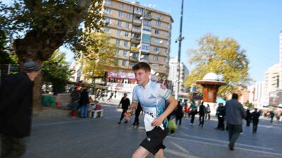 Osmangazi Belediyesi’nin ev sahipliğinde düzenlenen 3. Uluslararası Bursa Oryantiring Yarışması,