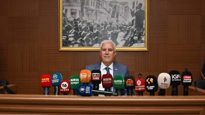 Bursa Büyükşehir Belediye Başkanı Mustafa Bozbey, Büyükşehir Belediyesi’nin geçmiş dönemden