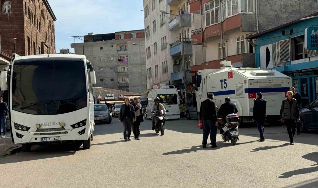 IĞDIR’DA, 13 POLİSİN ŞEHİT OLDUĞU BOMBALI TERÖR SALDIRISIYLA İLGİLİ SÜRDÜRÜLEN