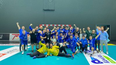 Nilüfer Belediyespor Erkek Hentbol Takımı, deplasmanda karşılaştığı Spor Toto'yu 33-32'lik