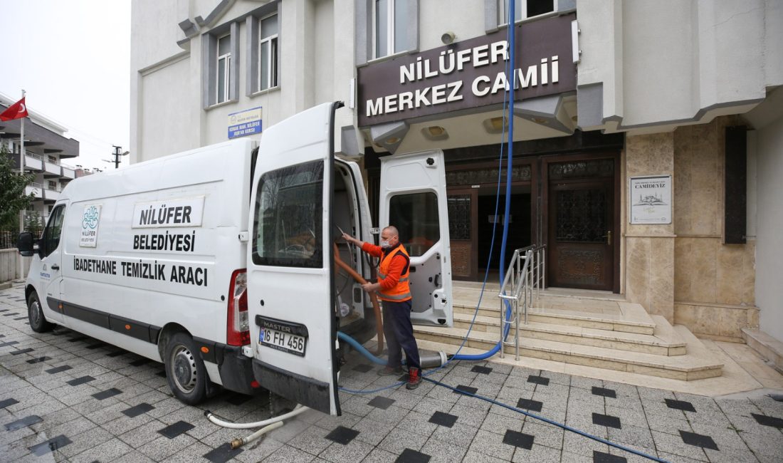 Nilüfer Belediyesi, yılda iki kez gerçekleştirdiği rutin temizlik hizmetlerinin ikinci