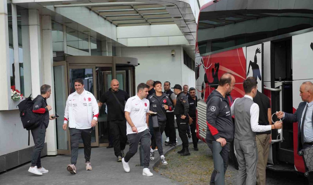 SAMSUN’DA KONAKLAYAN A MİLLİ FUTBOL TAKIMI, OTELDEN AYRILARAK İZLANDA’YA DOĞRU