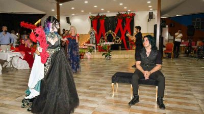 ABD'Lİ ELLA MARİE, FARUK EMRE BAŞARAN İLE MERSİN'İN BOZYAZI İLÇESİNDE