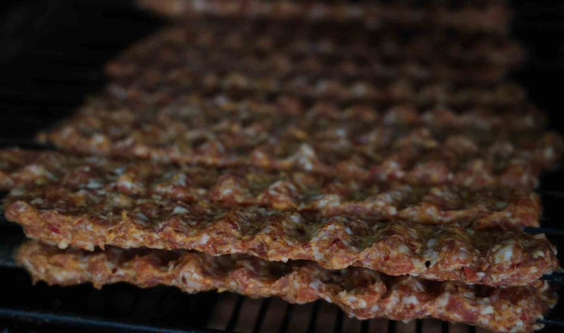 KEBABIN BAŞKENTİ ADANA'DA BİRKAÇ FİRMADA TAKLİT VE TAĞŞİŞ ÜRÜNLERİN ÇIKMASI