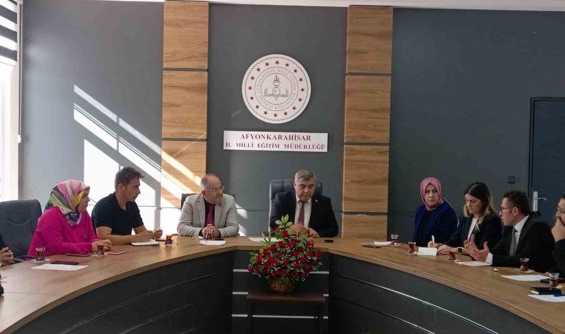 AFYONKARAHİSAR’DAN EĞİTİMDEKİ YENİ MODELLE İLGİLİ TOPLANTI