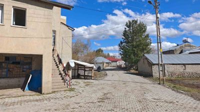 AĞRI VALİLİĞİ, İL MERKEZİNE BAĞLI KARASU KÖYÜNDE GERÇEKLEŞTİRDİĞİ YOL YENİLEME