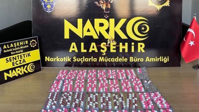 MANİSA’NIN ALAŞEHİR İLÇESİNDE UYUŞTURUCU SATIŞI YAPTIĞI BELİRLENEN ŞAHSIN İKAMETLERİNE DÜZENLENEN