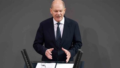 ALMANYA BAŞBAKANI OLAF SCHOLZ, ÜLKESİNİN İSRAİL'E SİLAH TEDARİKİNE DEVAM EDECEĞİNİ