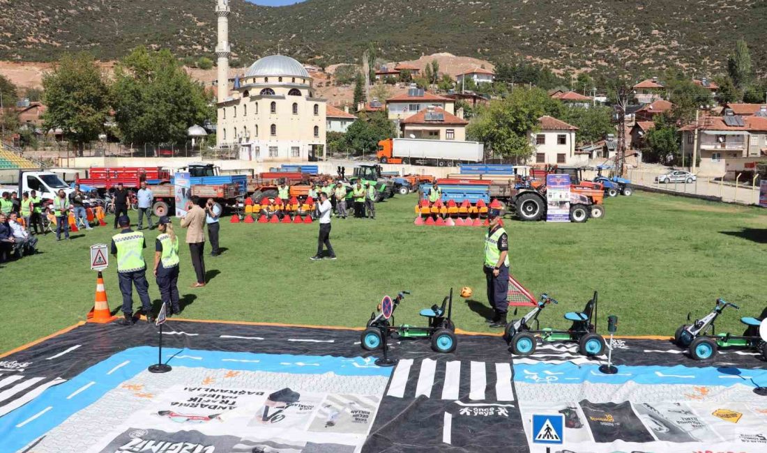 ANTALYA İL JANDARMA KOMUTANLIĞI TARAFINDAN DÜZENLENEN "KÖY YOLUNDA TRAFİKTE HER