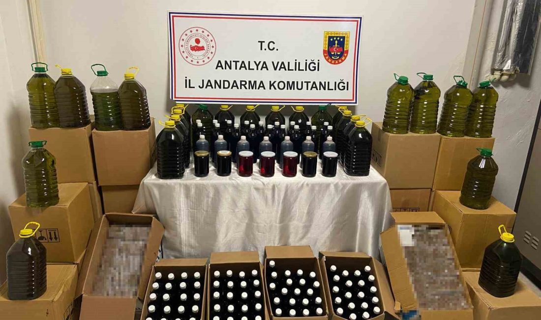 ANTALYA’DA JANDARMA EKİPLERİNİN BİR EVDE YAPTIKLARI ARAMADA YÜZLERCE LİTRE SAHTE