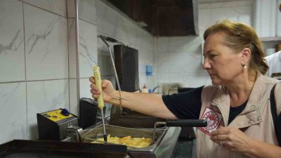 SAMSUN’UN ATAKUM İLÇESİNDE ATIK YAĞLAR GERİ DÖNÜŞÜME KAZANDIRILIRKEN, DOĞANIN KORUNMASI