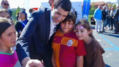 AVCILAR BELEDİYESİ KENTİN SOKAKLARINI ÇOCUKLAR İÇİN DÖNÜŞTÜRMEYE BAŞLADI. “SOKAKLAR DÖNÜŞÜYOR
