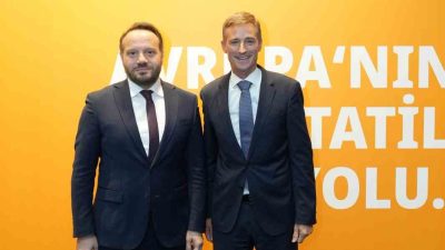 TUNCAY EMİNOĞLU (SOLDAKİ), KOWNATZKİ (SAĞDAKİ)