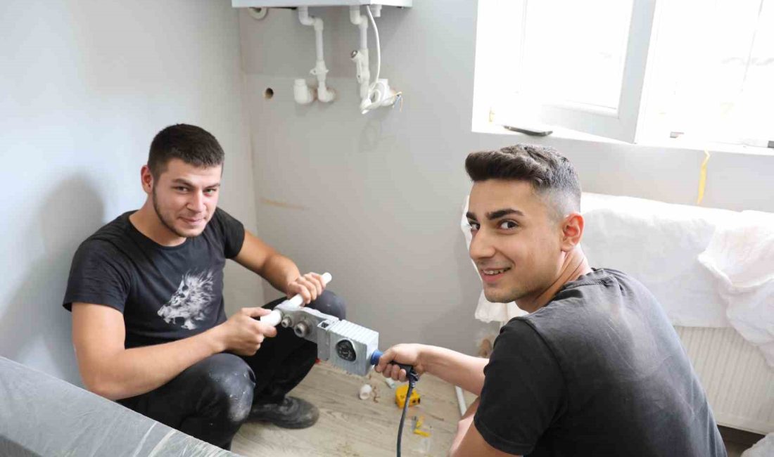 AYDIN'DA KIŞ YAKLAŞTI, DOĞALGAZ TESİSATÇILARI ZAMANLA YARIŞMAYA BAŞLADI