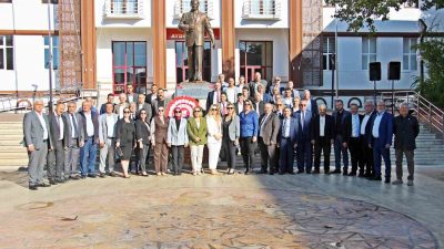 AYDIN'IN EFELER İLÇESİNDE 19 EKİM MUHTARLAR GÜNÜ DOLAYISIYLA DÜZENLENEN TÖREN