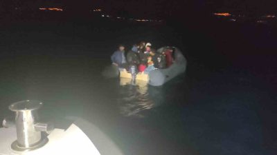 ÇANAKKALE’NİN AYVACIK İLÇESİ AÇIKLARINDA SAHİL GÜVENLİK KOMUTANLIĞI EKİPLERİNCE 12’Sİ ÇOCUK