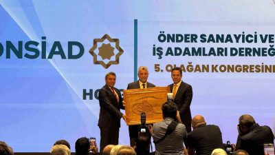 TİCARET BAKANI ÖMER BOLAT, DEPREM BÖLGESİNİN YENİDEN İMARI İÇİN ÇOK