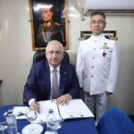 bakan guler deniz kuvvetlerimiz yakin donemde somalide oldugu gibi katarda da yeni bir sorumluluk ustlenmeye basladi 13602b9