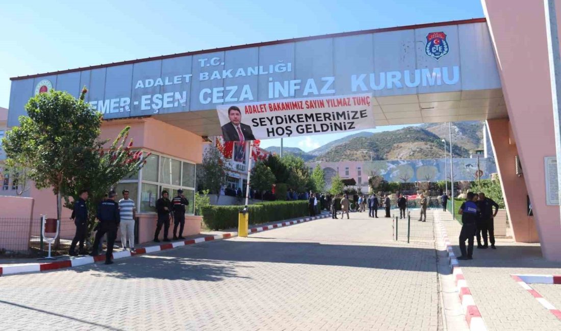 BAKAN TUNÇ, SEYDİKEMER’DE CAMİ, EĞİTİM MERKEZİ VE KÜTÜPHANE AÇILIŞLARINI GERÇEKLEŞTİRDİ