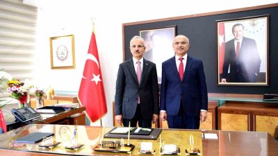 ÇEŞİTLİ PROGRAMLAR VE DEPREM SONRASI ÇALIŞMALARI YERİNDE İNCELEMEK ÜZERE MALATYA'YA