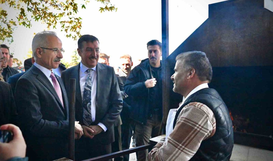 ULAŞTIRMA VE ALTYAPI BAKANI ABDULKADİR URALOĞLU, 5.9'LUK DEPREMLE SARSILAN KALE